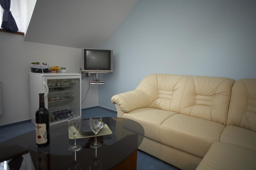 Pension Konopiste Benesov  Rum bild